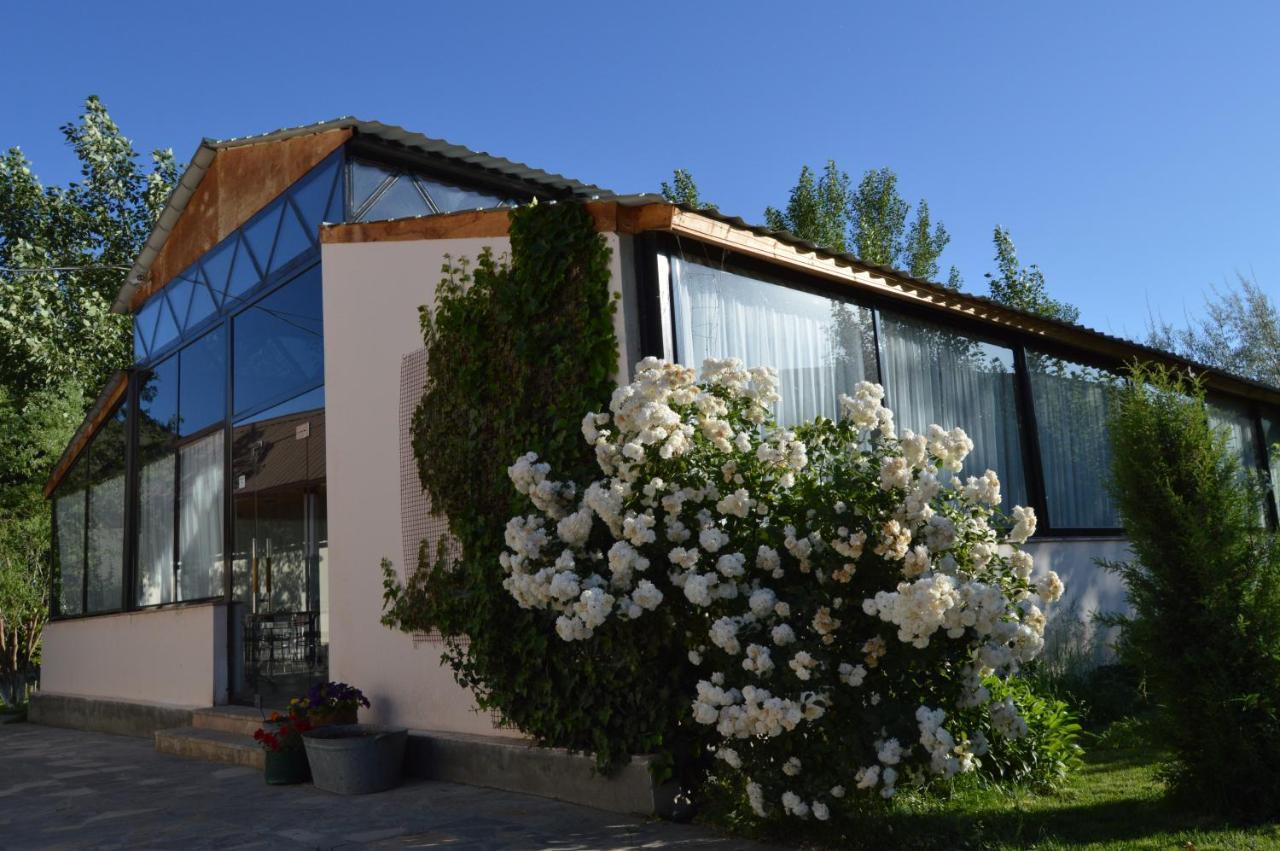 Crossway Camping Yeghegnadzor Luaran gambar